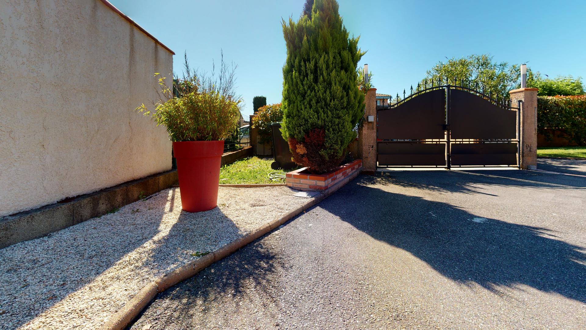 Le-Soleil-de-St-Loup-Cammas-31-urbanhouse360