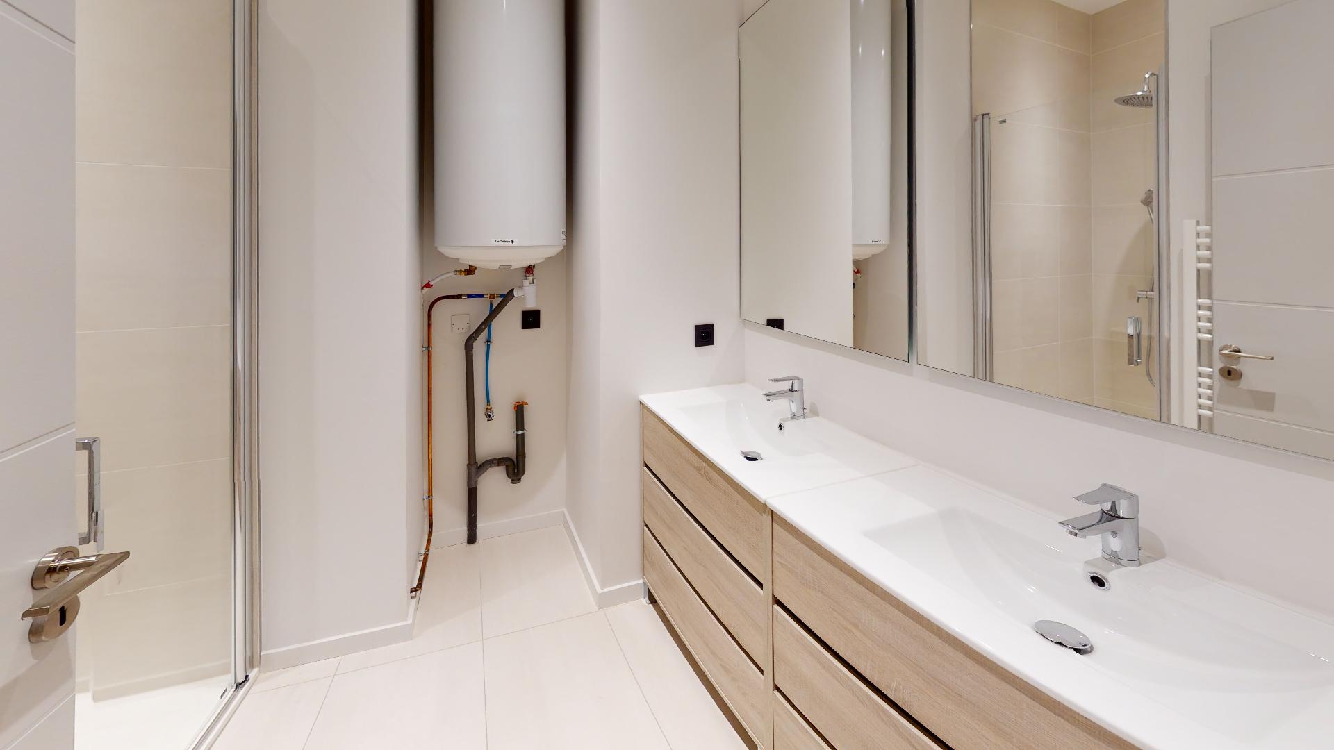 Charme-du-moderne-et-ancien-T3-a-Patte-dOie-Urbanhouse360