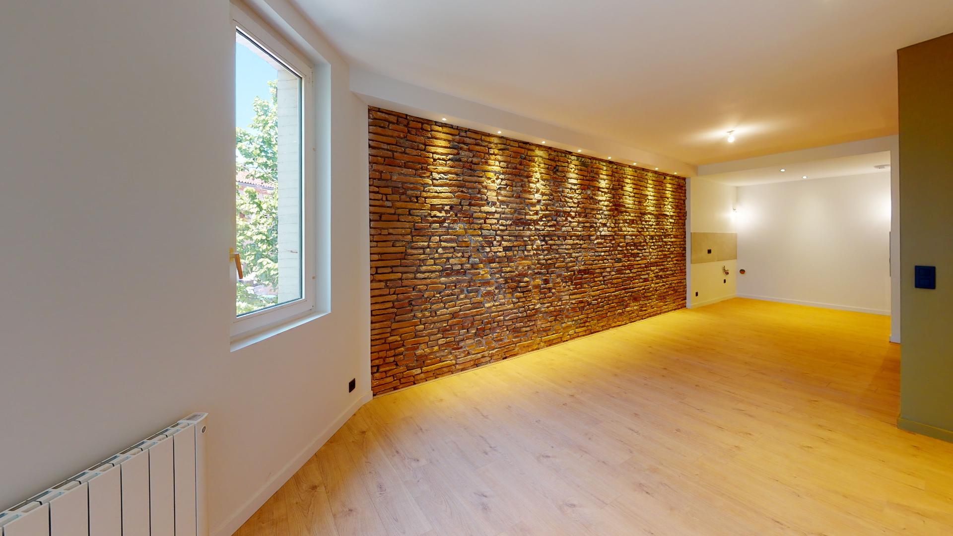 Charme-du-moderne-et-ancien-T3-a-Patte-dOie-Urbanhouse360