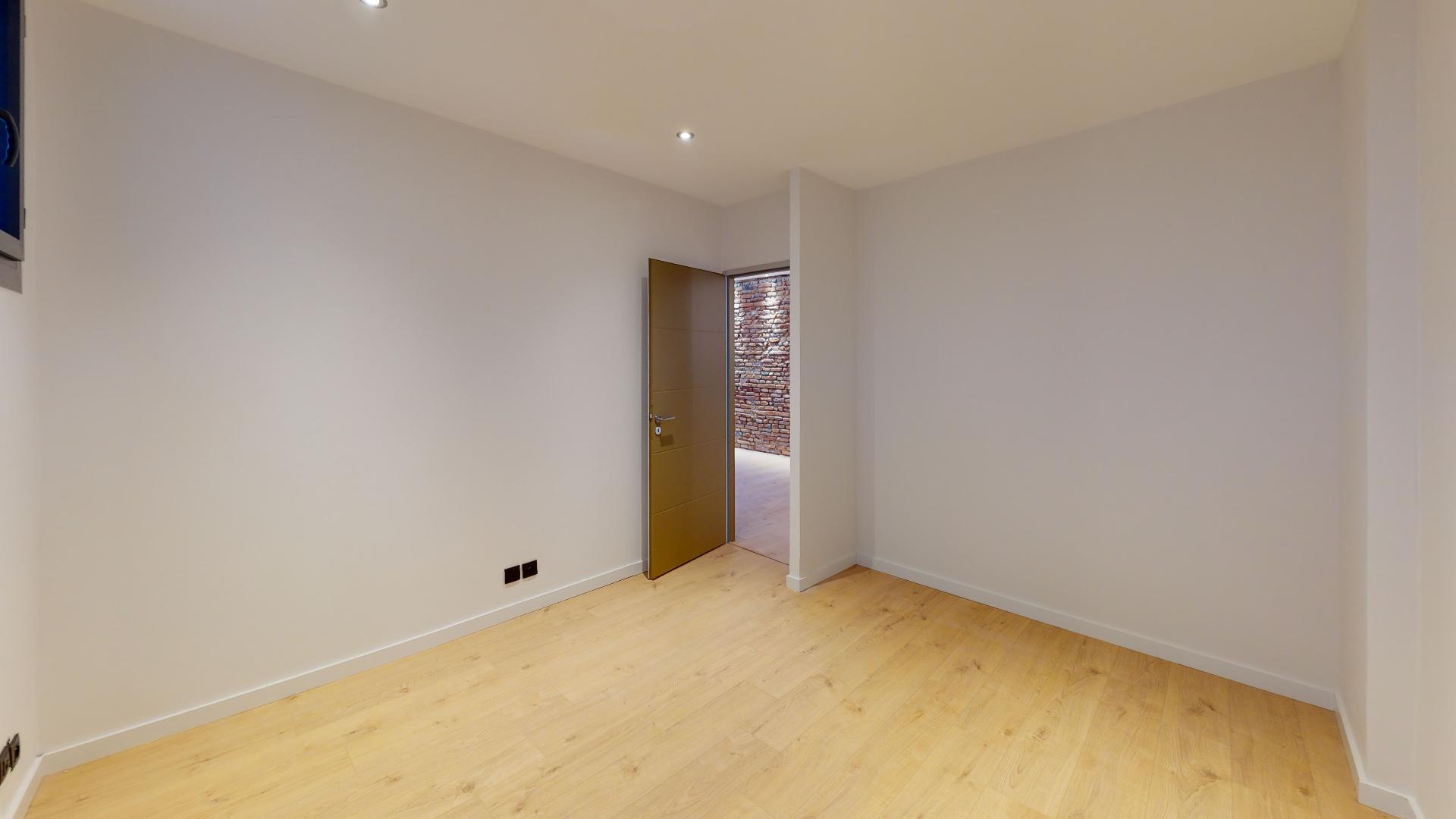 Charme-du-moderne-et-ancien-T3-a-Patte-dOie-Urbanhouse360