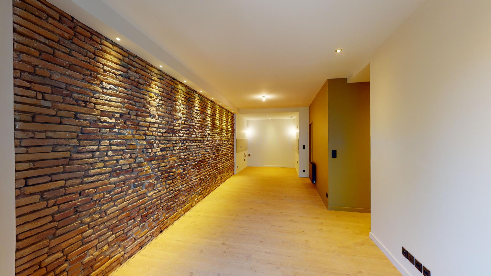 Charme-du-moderne-et-ancien-T3-a-Patte-dOie-Urbanhouse360