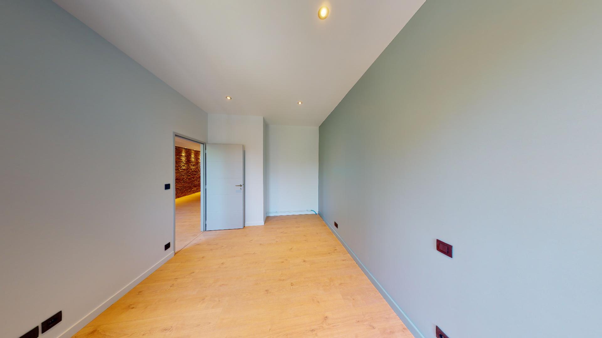 Charme-du-moderne-et-ancien-T3-a-Patte-dOie-Urbanhouse360