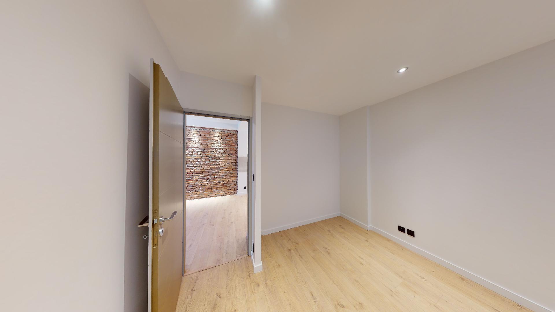 Charme-du-moderne-et-ancien-T3-a-Patte-dOie-Urbanhouse360