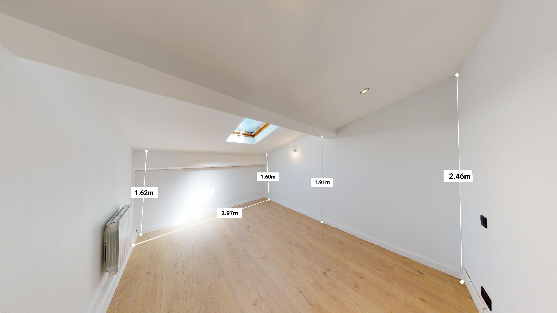 Contemporain-et-Charme-de-lancien-T2-ART-GEOMETRIE-Urbanhouse360