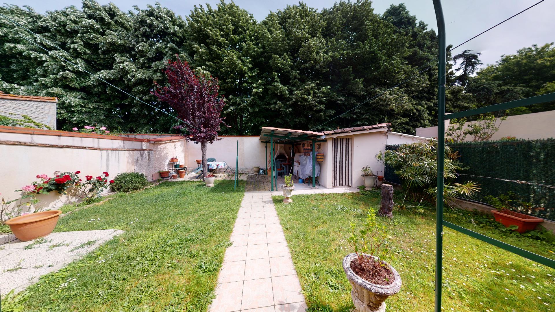 Toulousaine-Fiere-de-le-rester-urbanhouse360