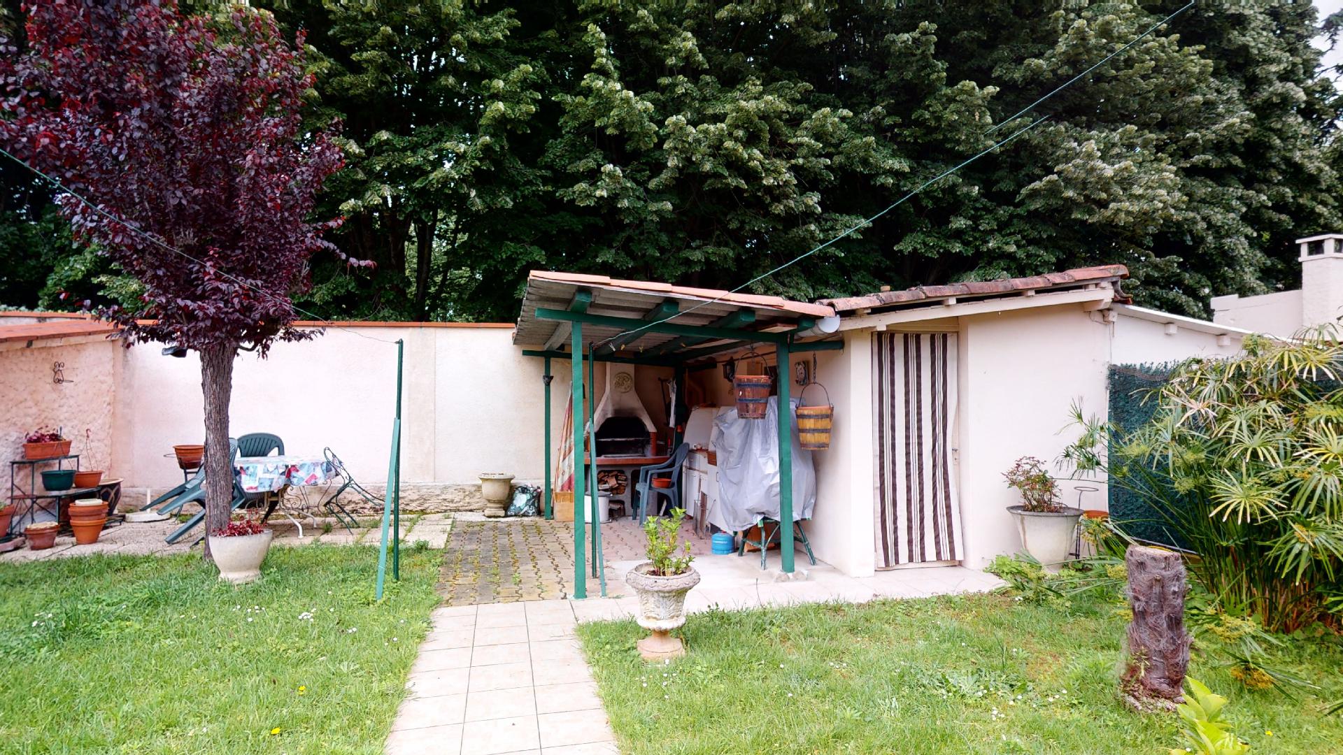 Toulousaine-Fiere-de-le-rester-urbanhouse360