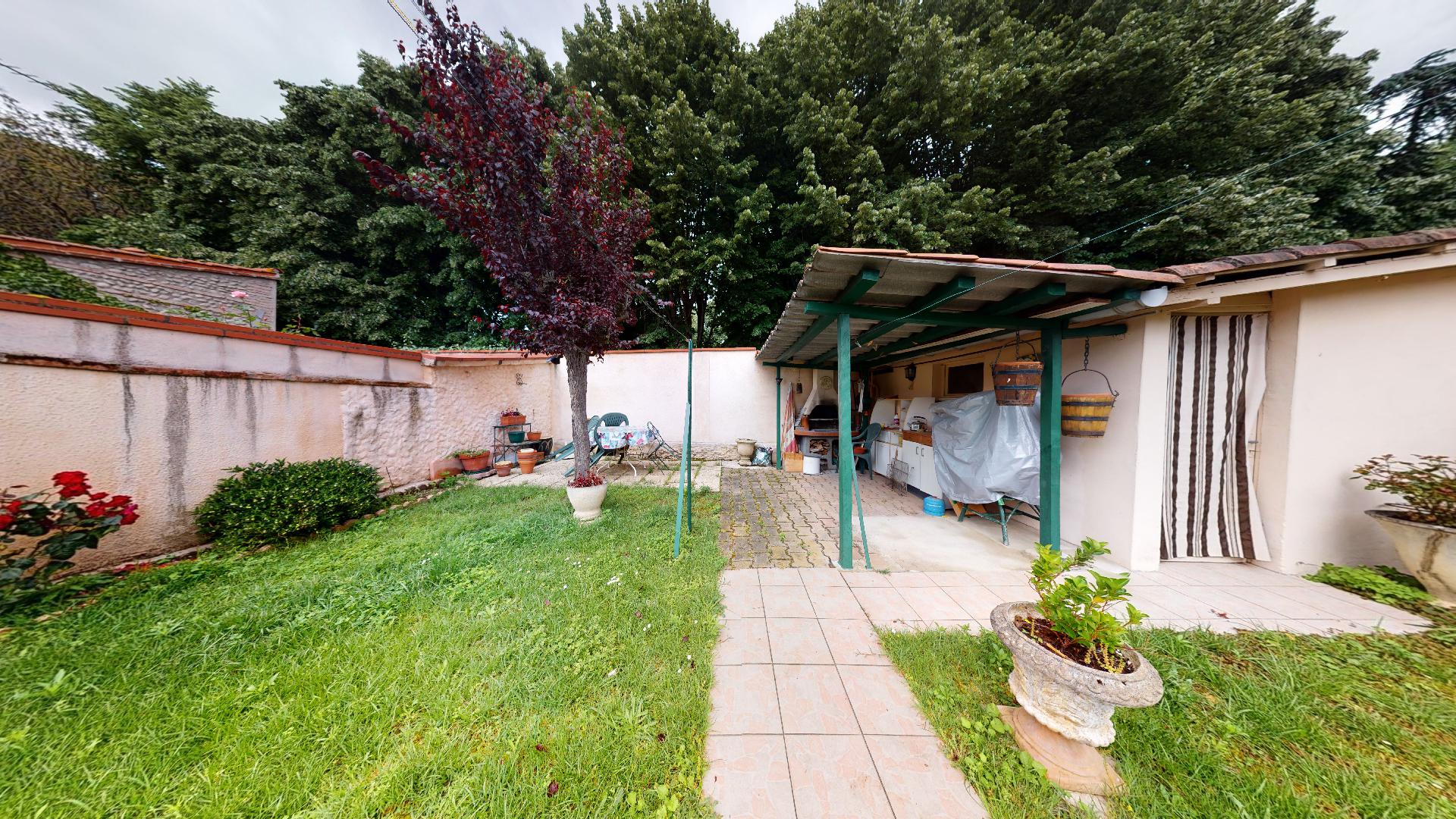 Toulousaine-Fiere-de-le-rester-urbanhouse360