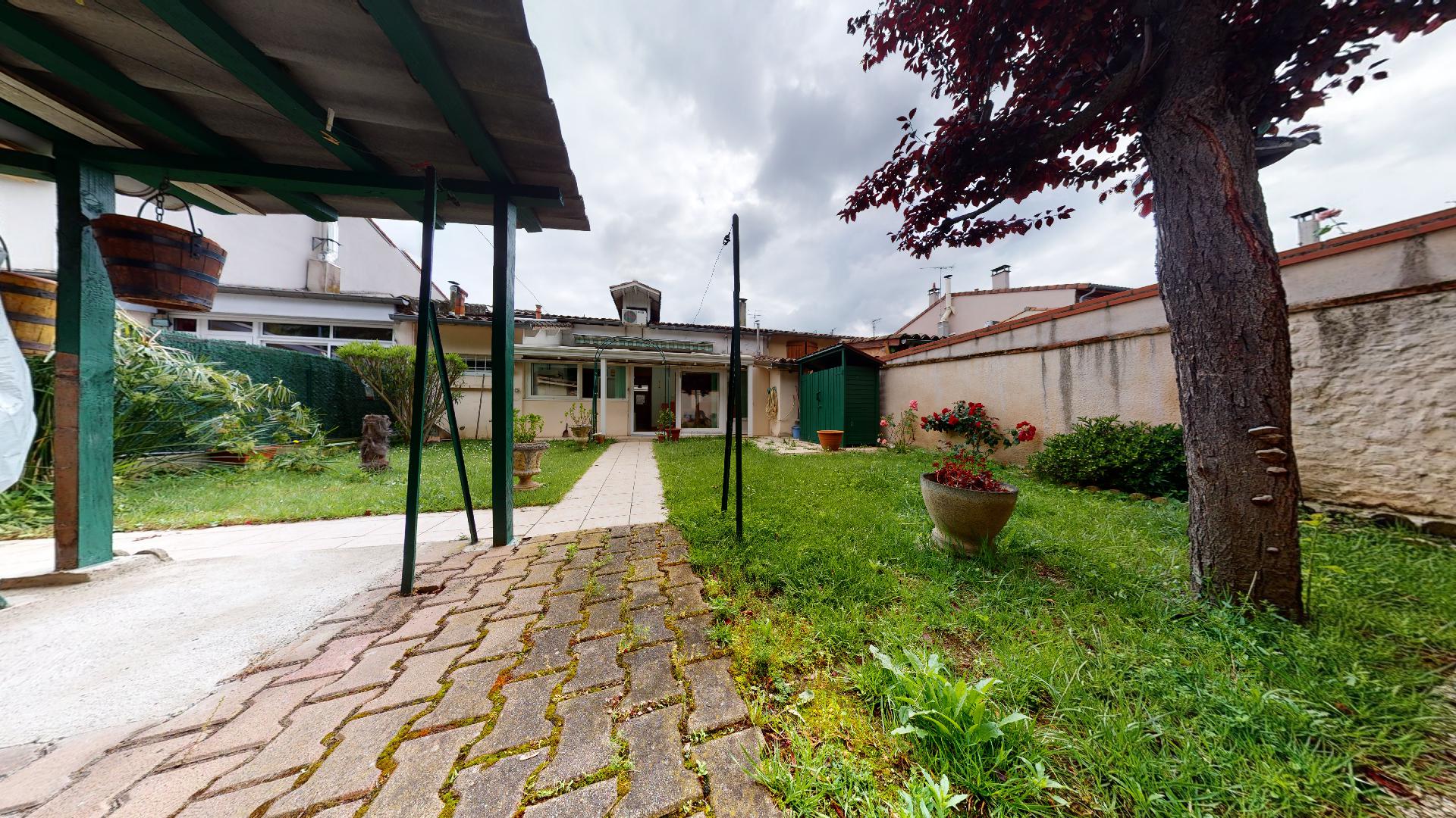 Toulousaine-Fiere-de-le-rester-urbanhouse360