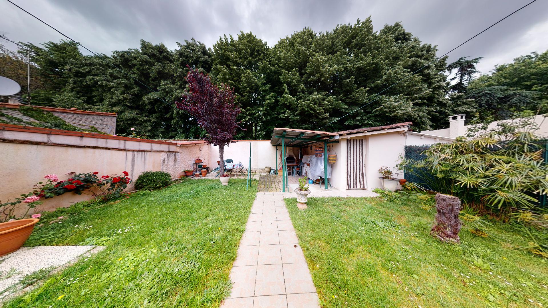 Toulousaine-Fiere-de-le-rester-urbanhouse360