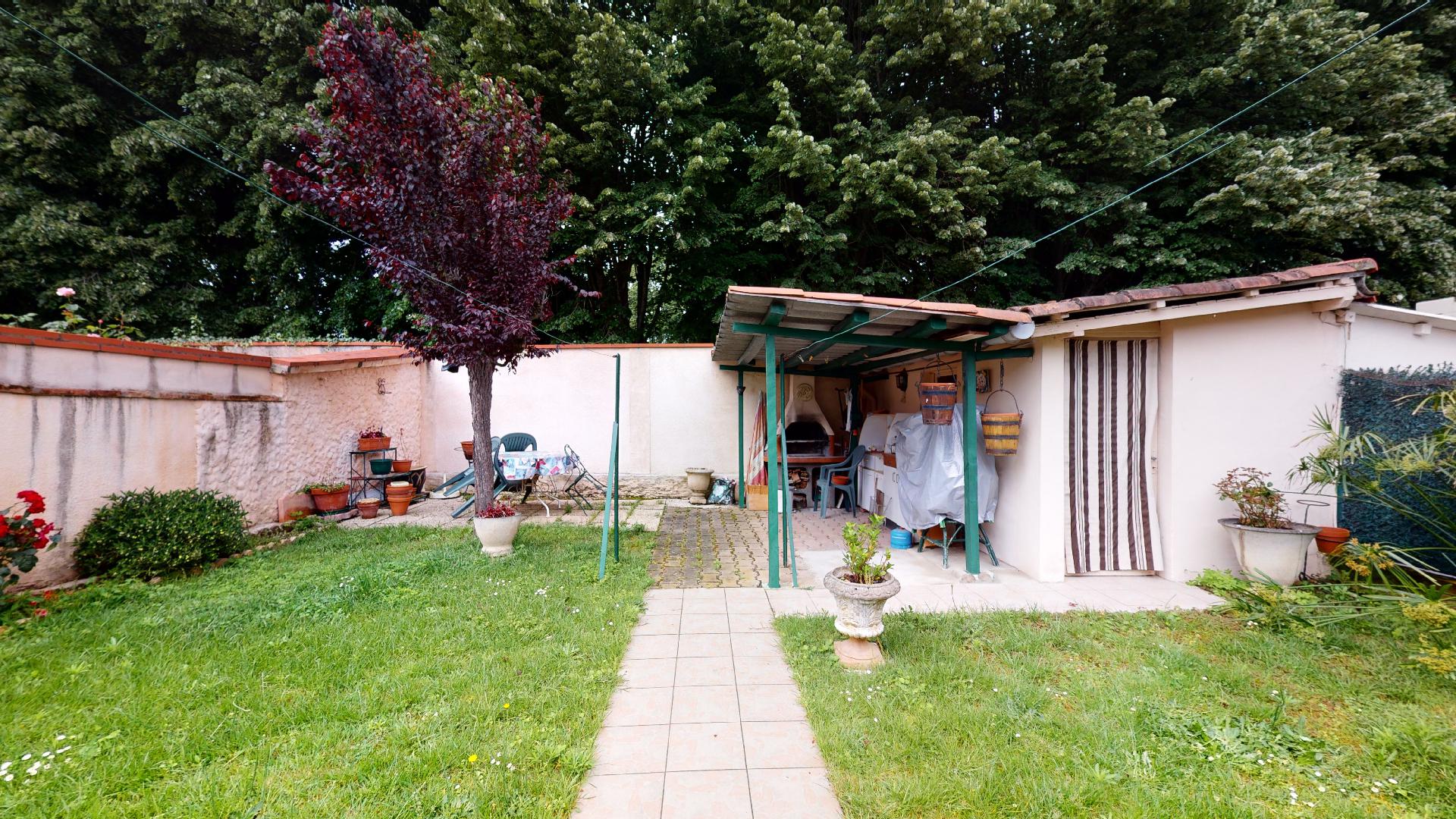 Toulousaine-Fiere-de-le-rester-urbanhouse360