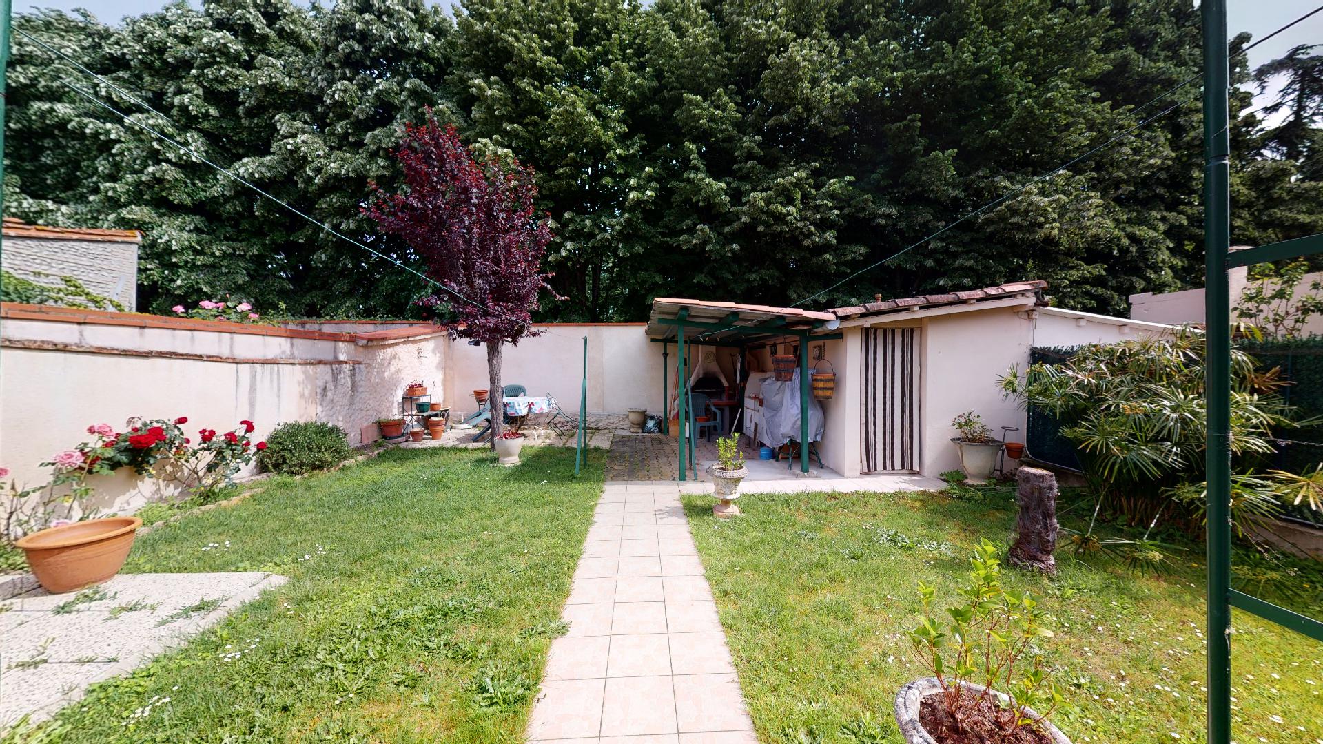 Toulousaine-Fiere-de-le-rester-urbanhouse360