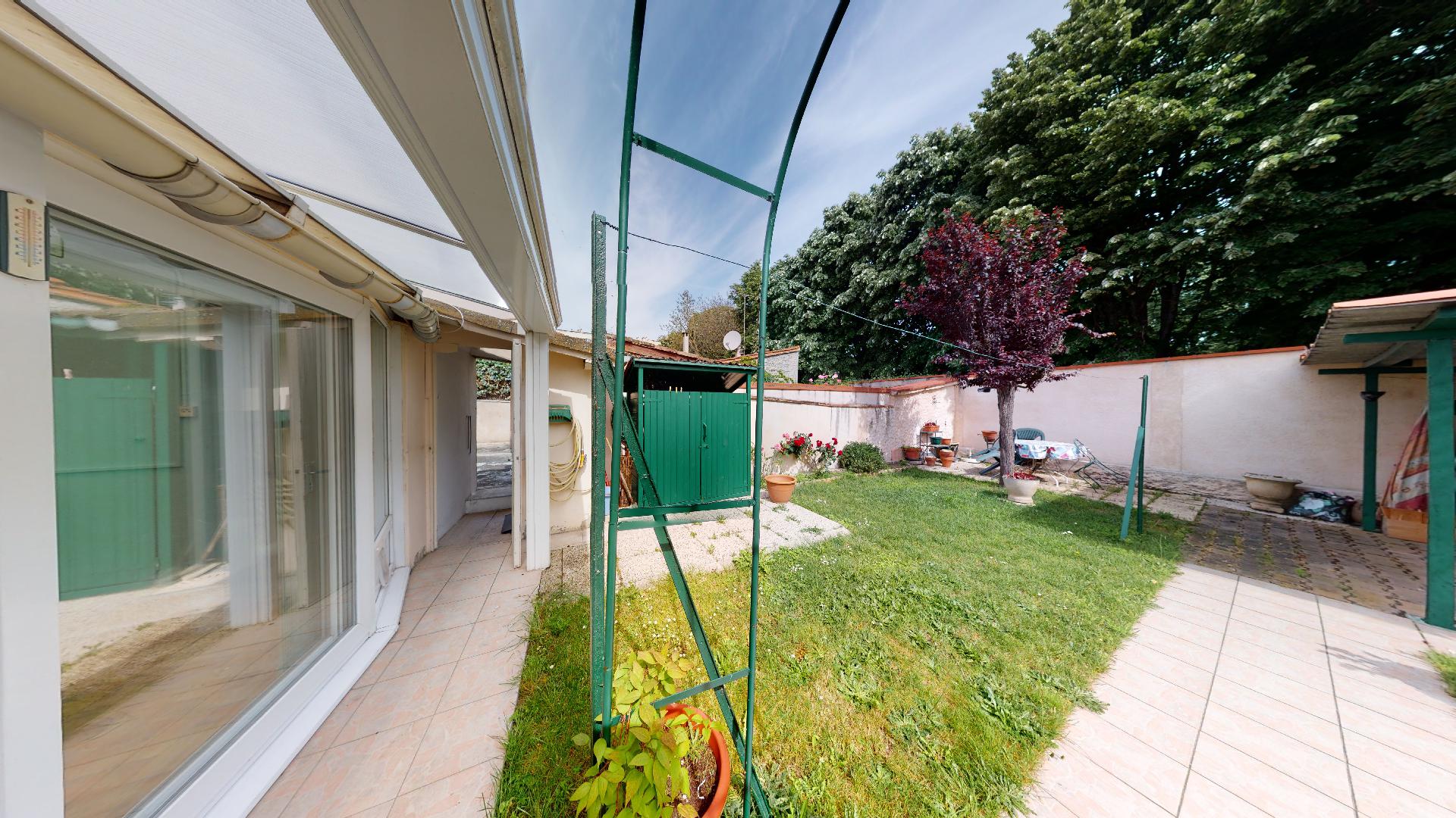 Toulousaine-Fiere-de-le-rester-urbanhouse360