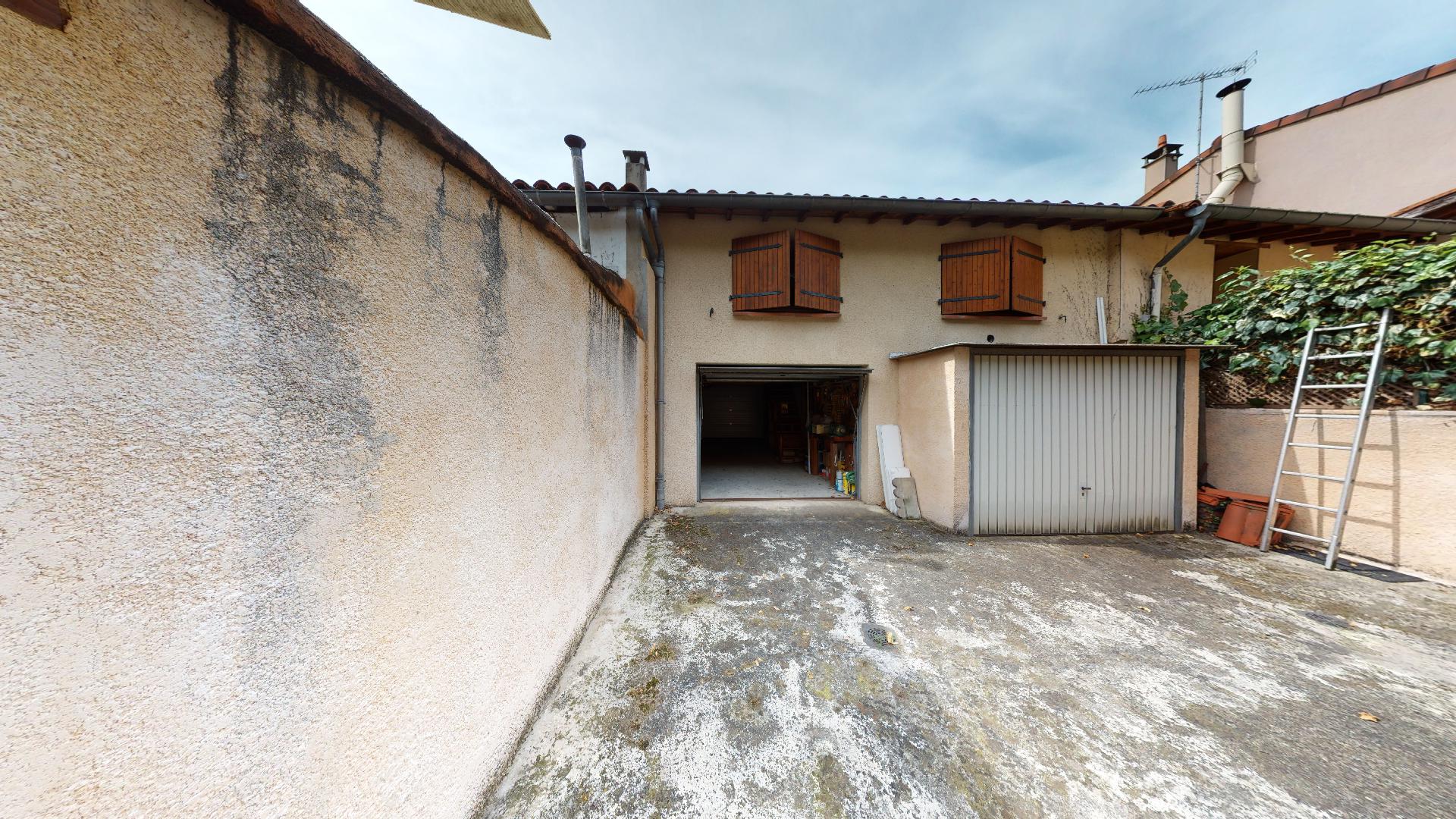 Toulousaine-Fiere-de-le-rester-urbanhouse360