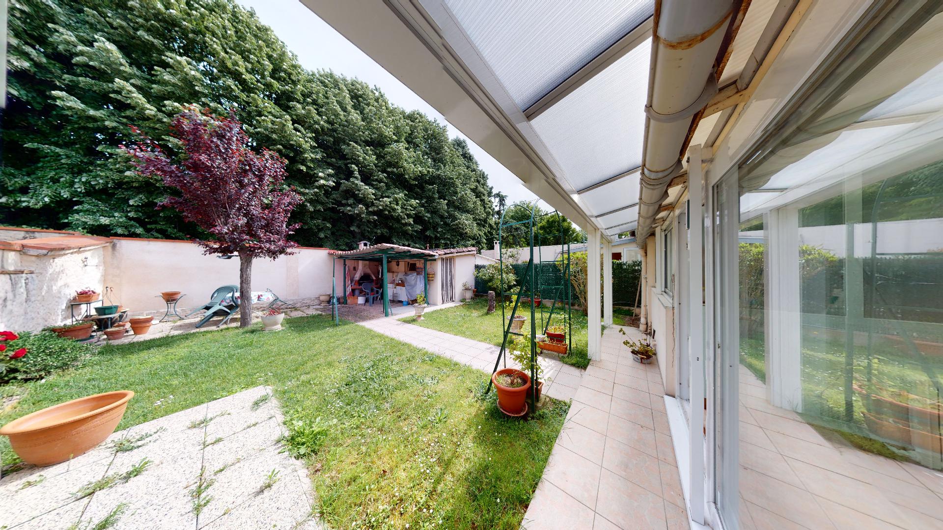 Toulousaine-Fiere-de-le-rester-urbanhouse360