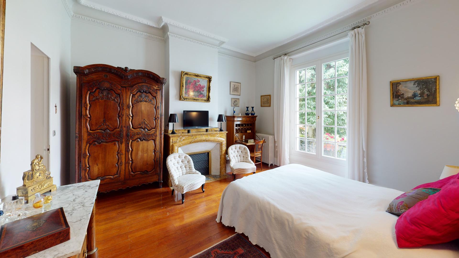 LA-COSTA-PAVADA-UrbanHouse360