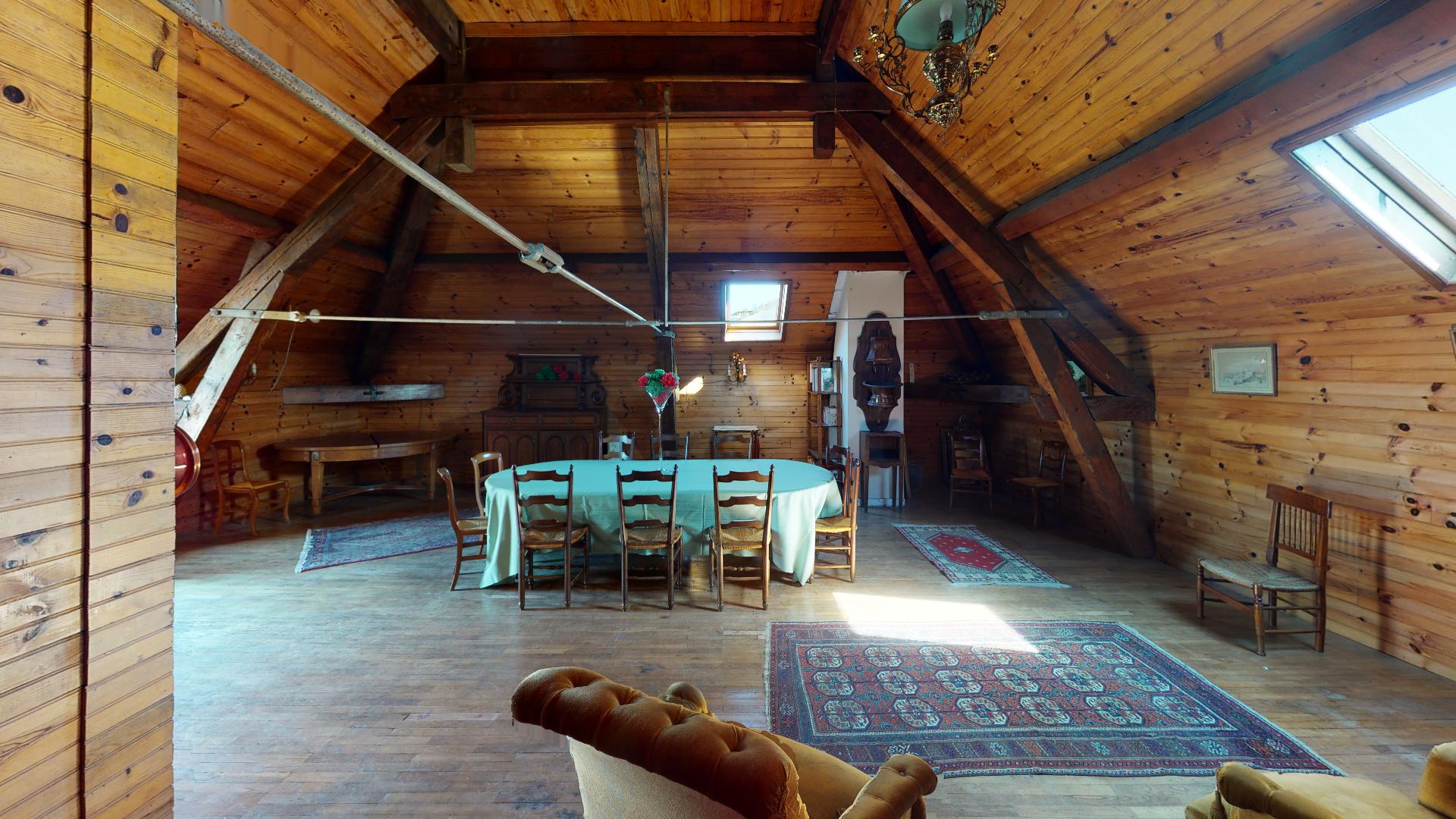 LA-COSTA-PAVADA-UrbanHouse360_101101