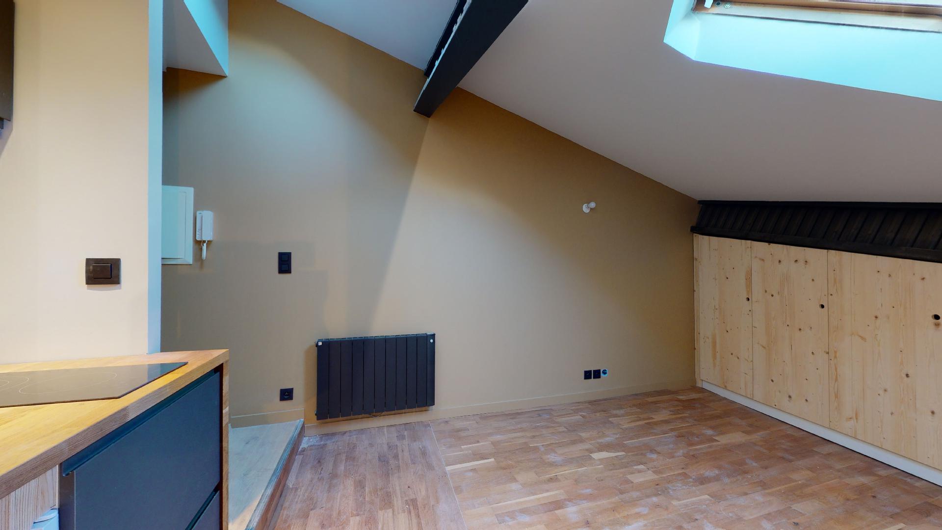 T1-PETIT-LOFT-INDUSTRIEL-Urbanhouse360