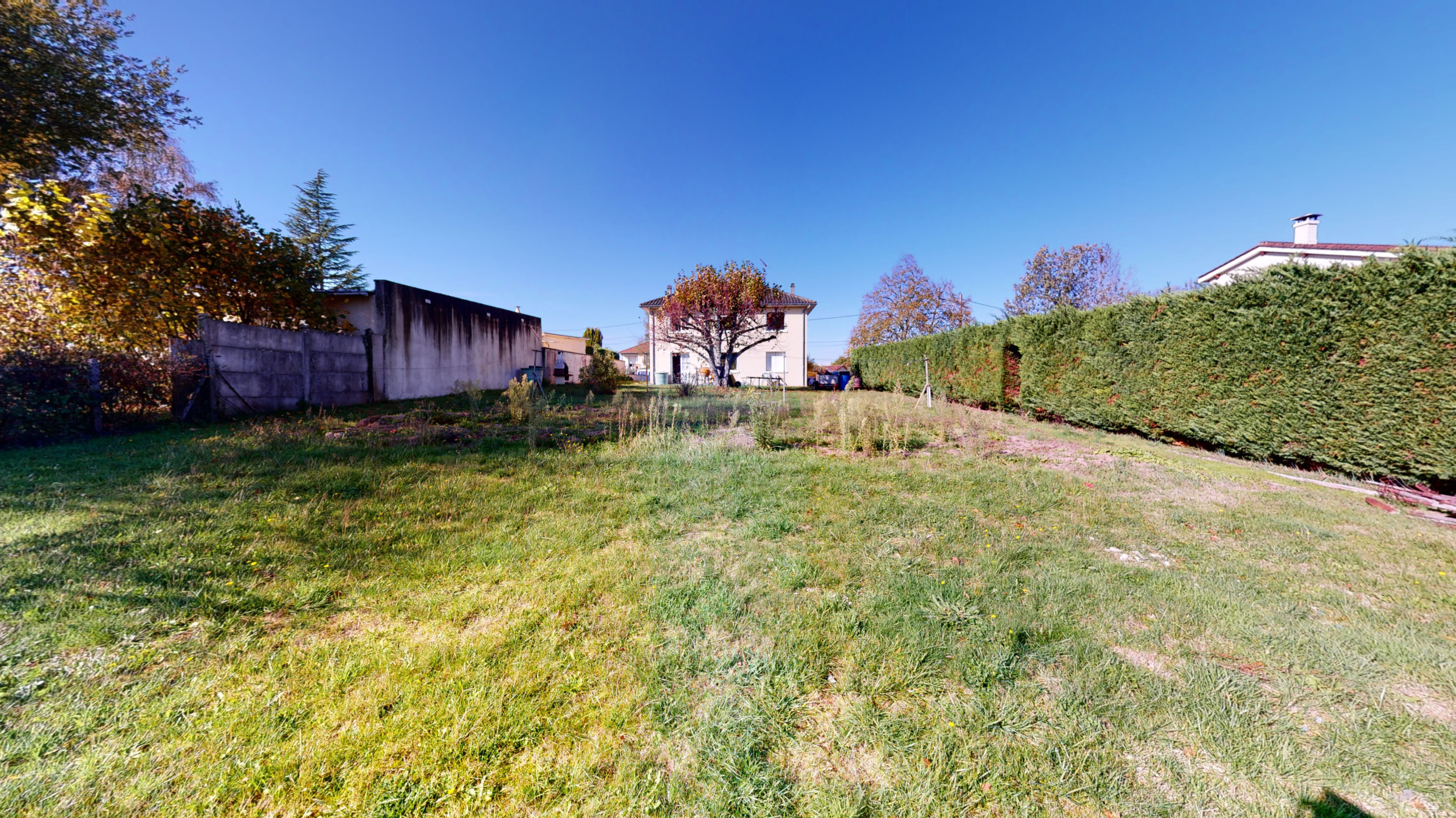 Les-3-Terres-En-Périgord-UrbanHouse360_terre-maison