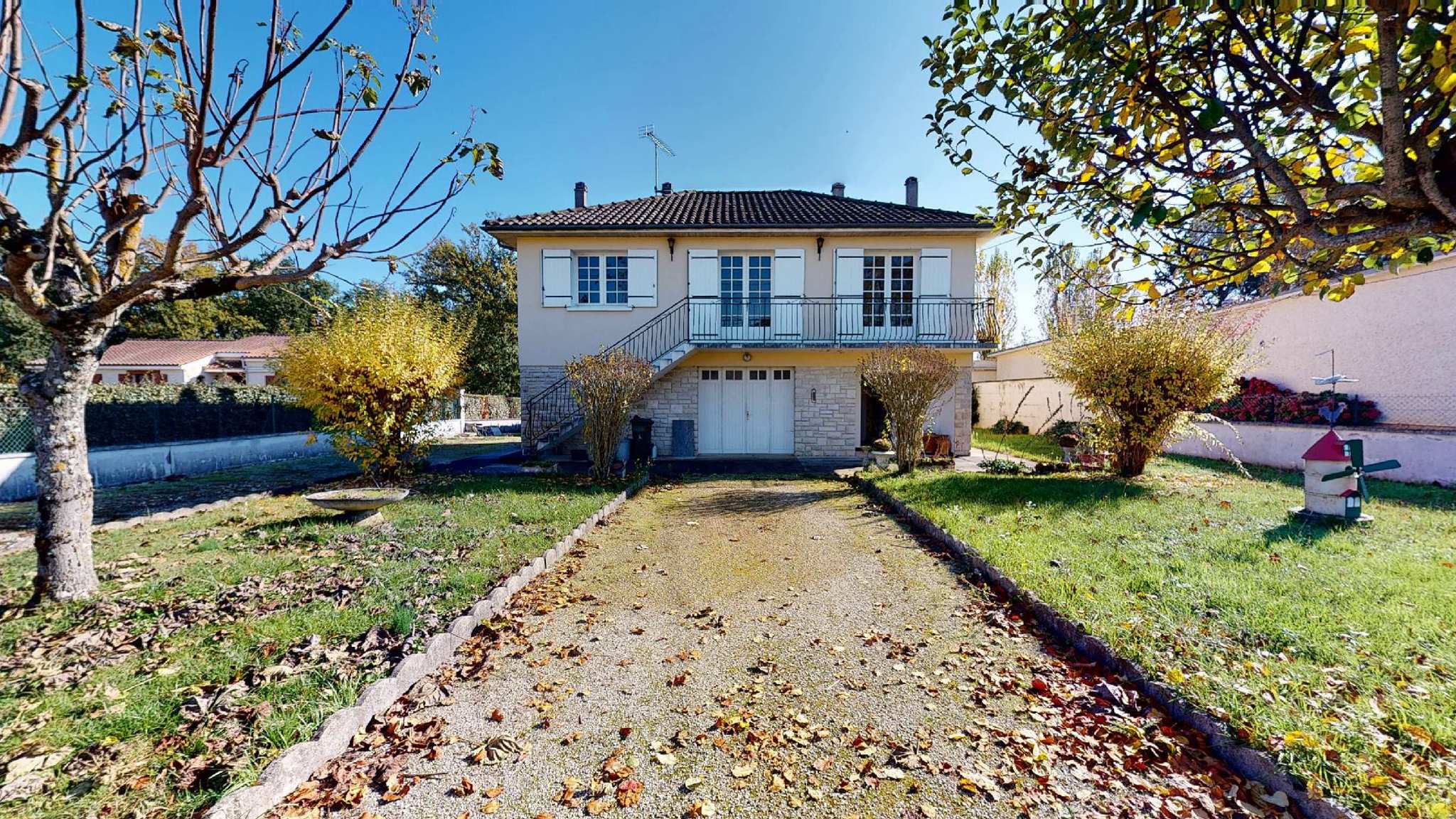 Les-3-Terres-En-Périgord-UrbanHouse360_devant2