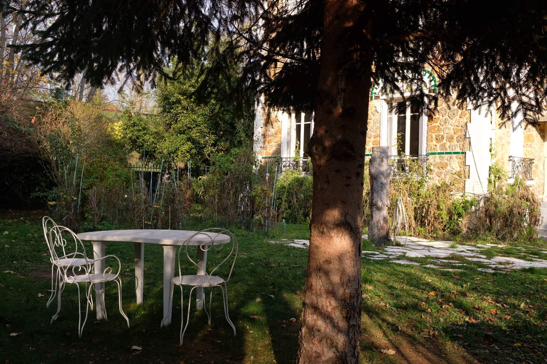 Urbanhouse360-La-Seine-Auberge-Rueilloise