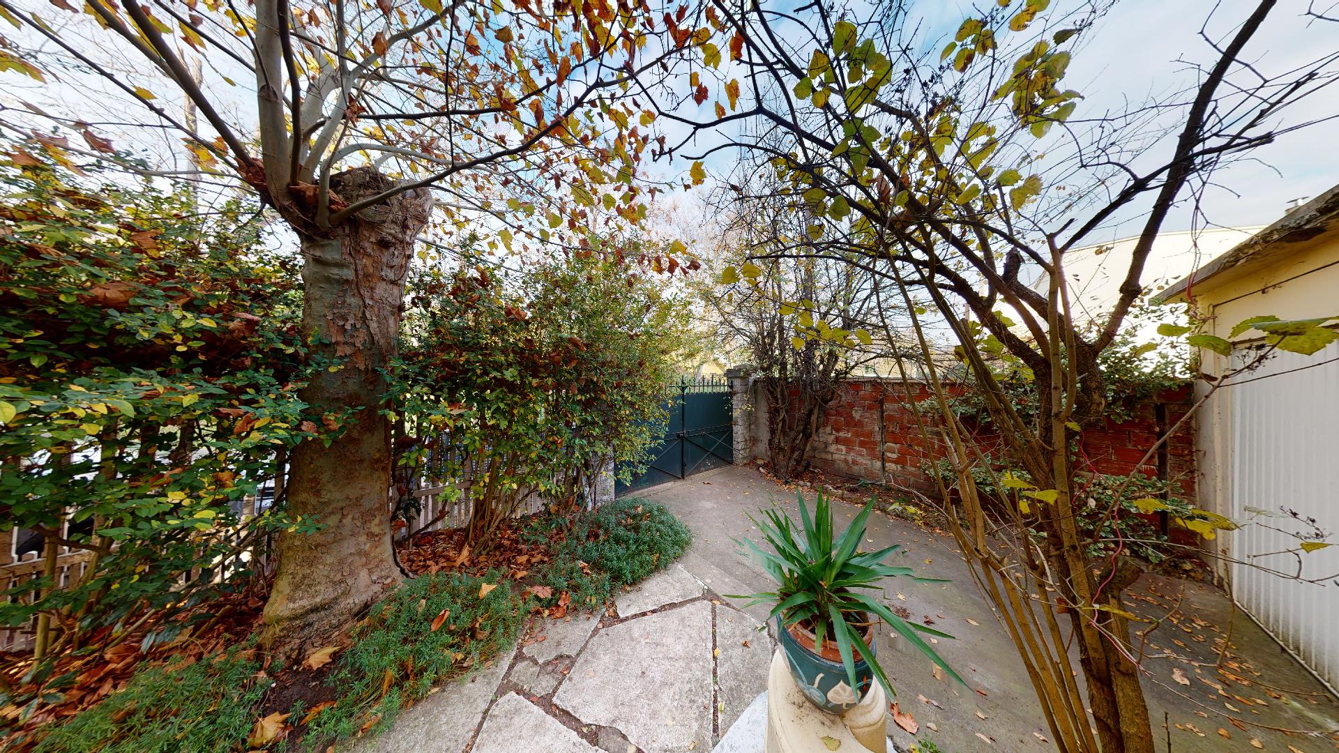 Urbanhouse360-Rueil-Oh-Berges-de-Seine