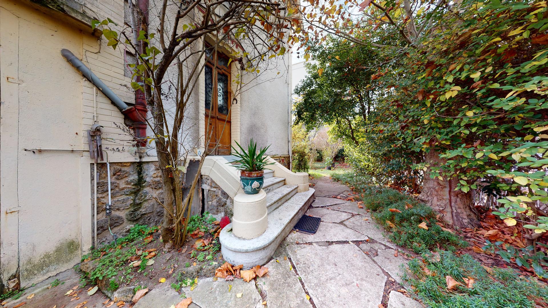 Urbanhouse360-Rueil-Oh-Berges-de-Seine