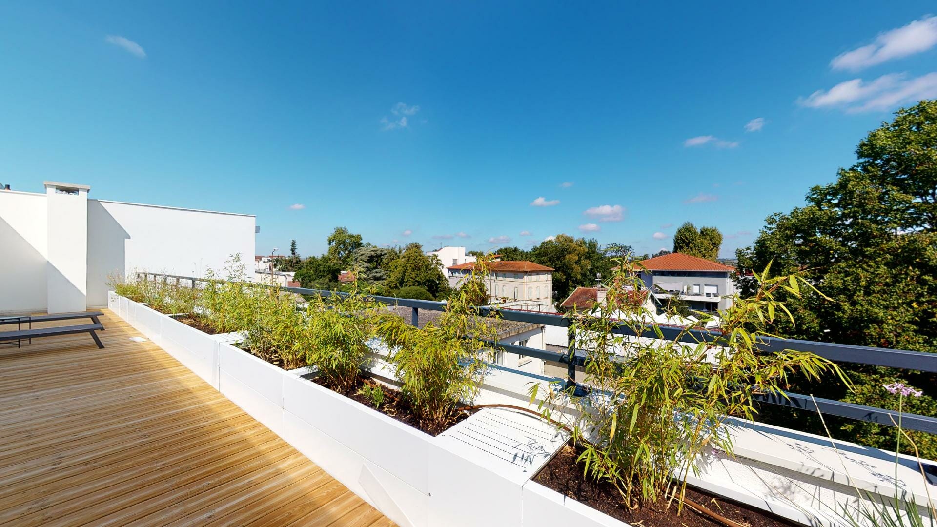 T4-rooftop-de-80m2-Roseraie-Argoulets-Urbanhouse360
