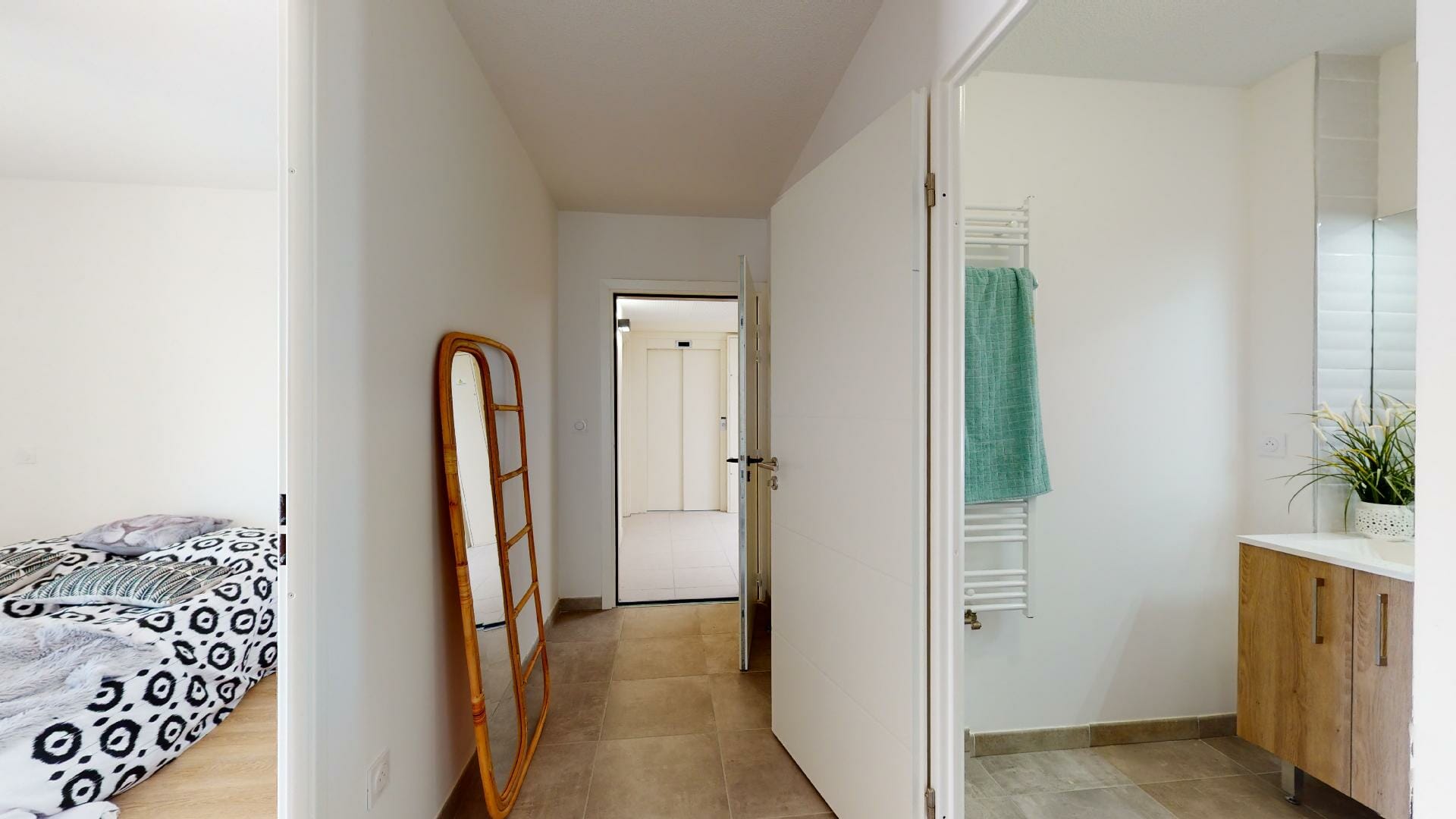 T4-rooftop-de-80m2-Roseraie-Argoulets-Urbanhouse360