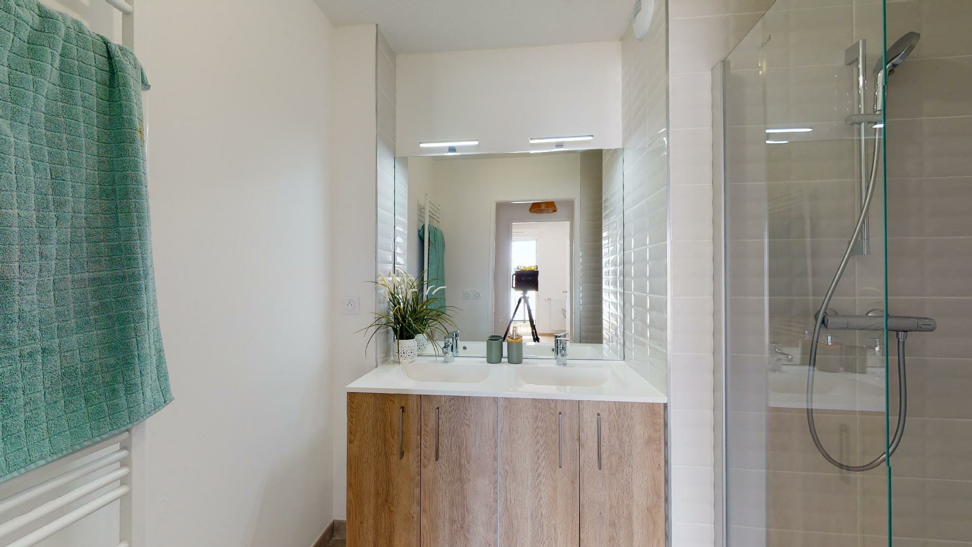 T4-rooftop-de-80m2-Roseraie-Argoulets-Urbanhouse360