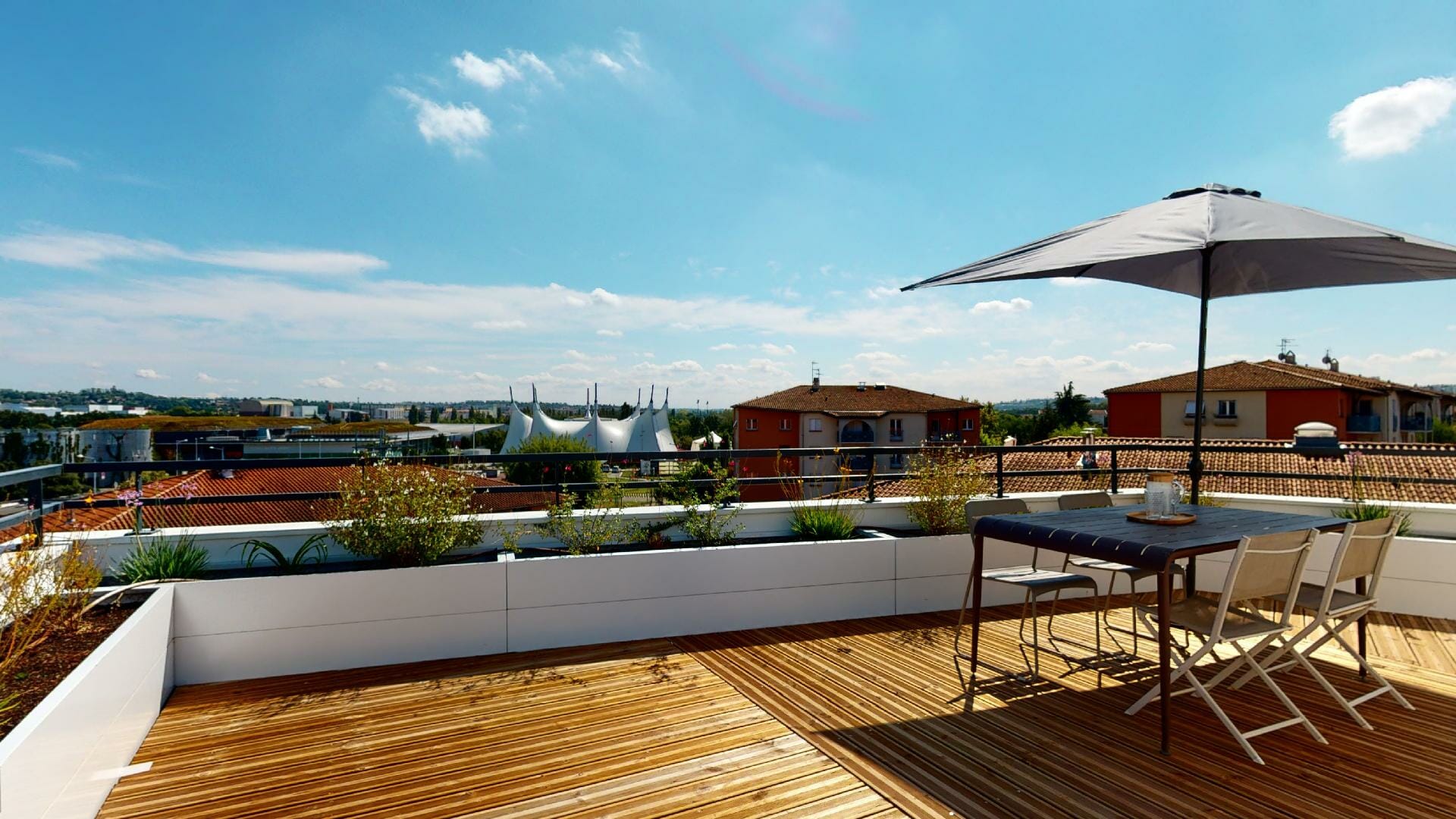 T4-rooftop-de-80m2-Roseraie-Argoulets-Urbanhouse360