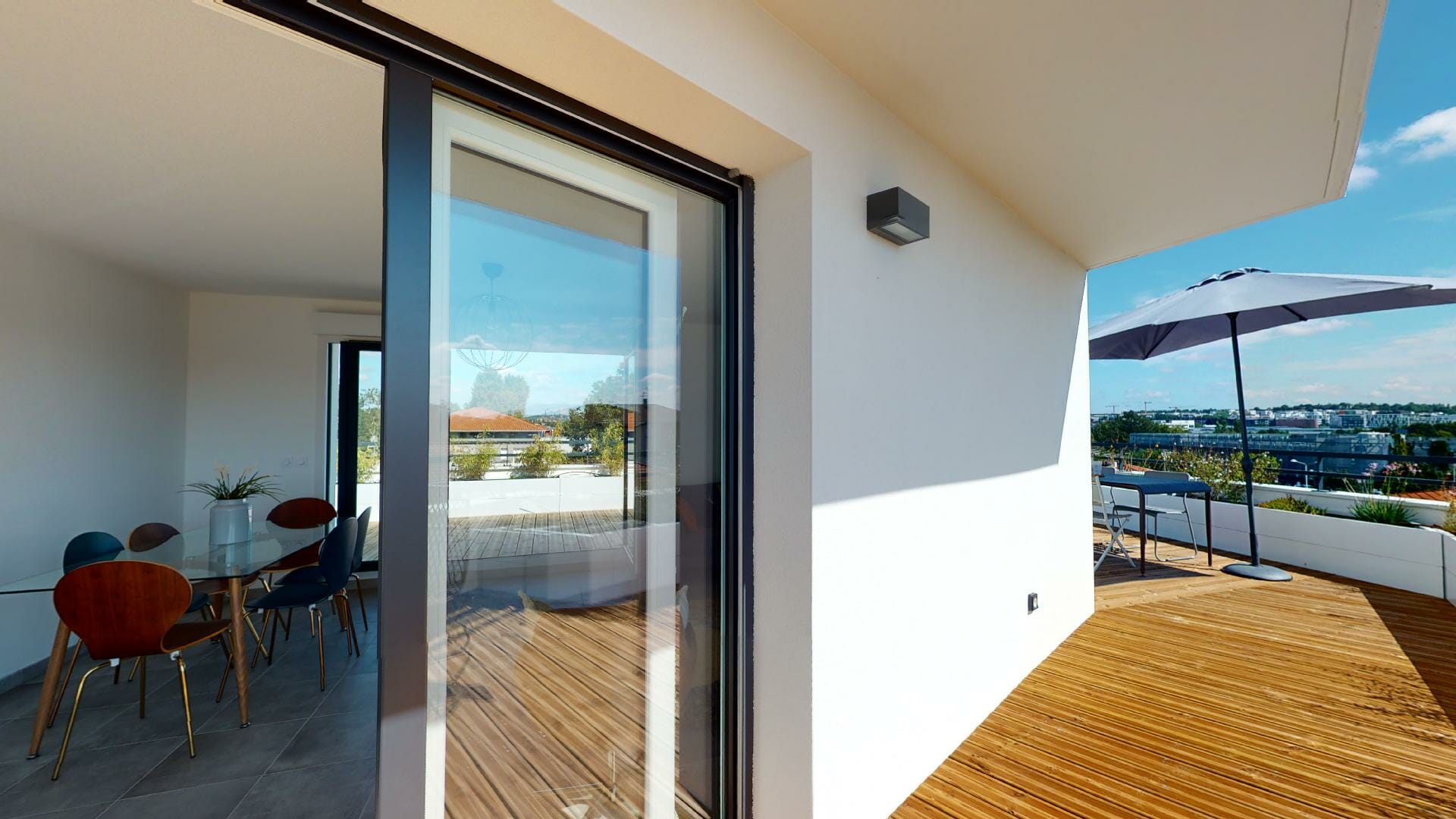 T4-rooftop-de-80m2-Roseraie-Argoulets-Urbanhouse360