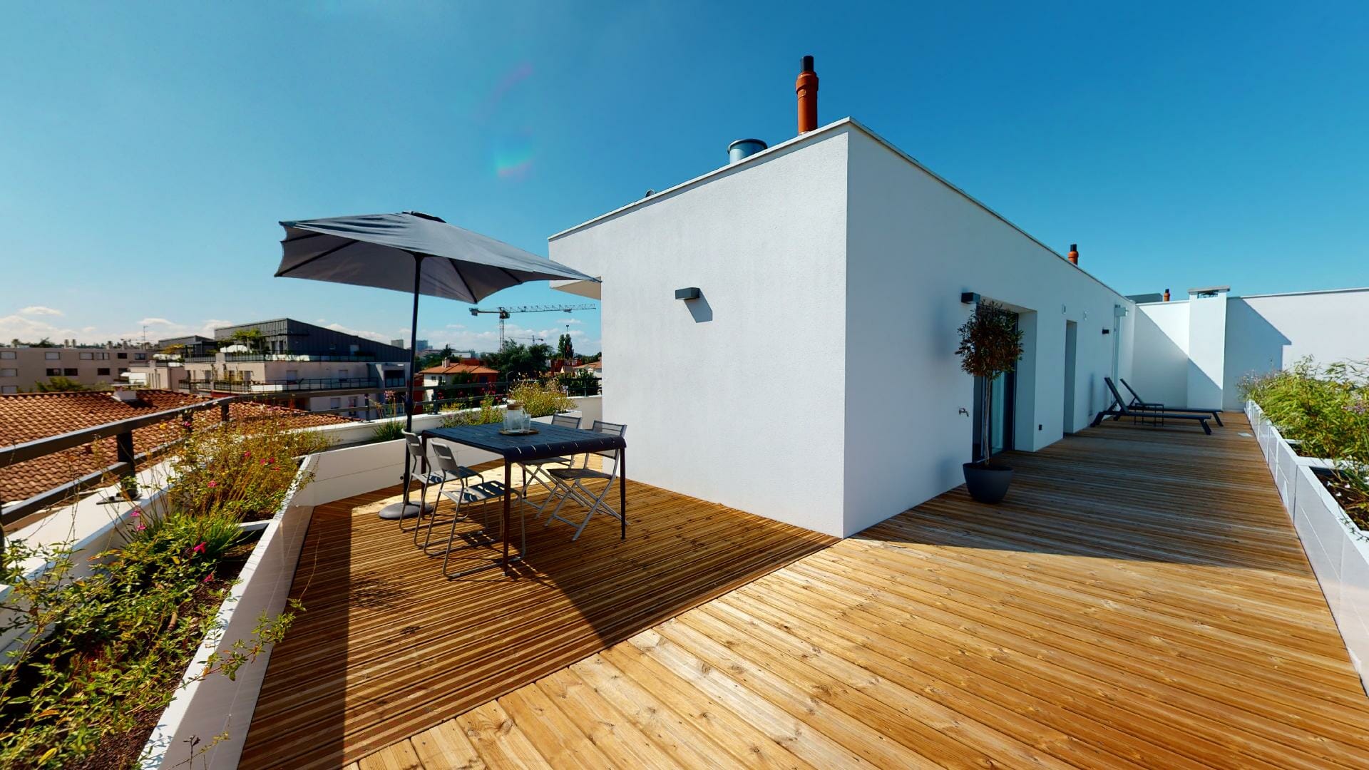 T4-rooftop-de-80m2-Roseraie-Argoulets-Urbanhouse360