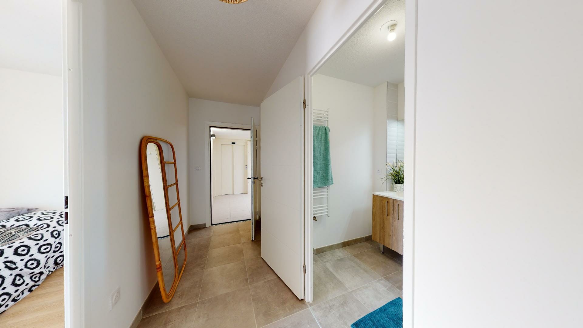 T4-rooftop-de-80m2-Roseraie-Argoulets-Urbanhouse360