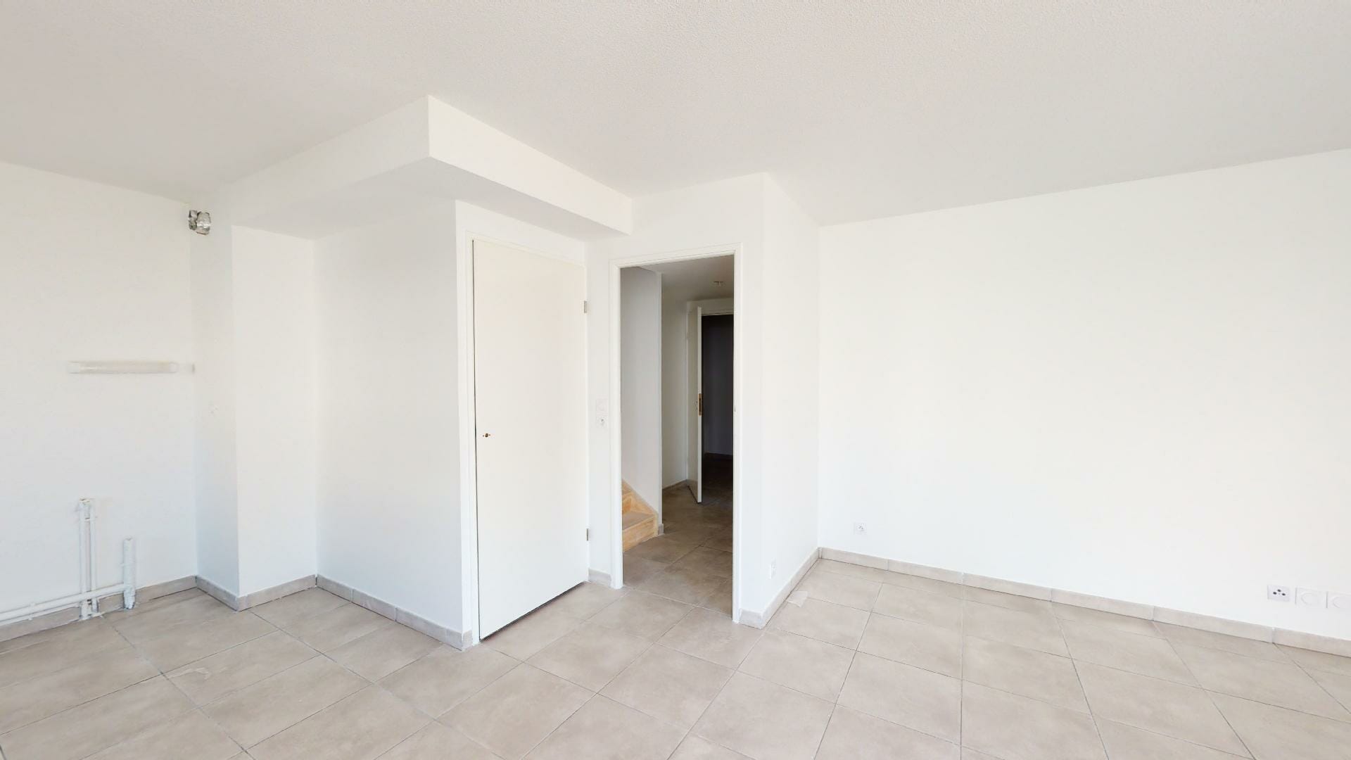 Villa neuve rue résidentielle du 31200