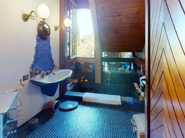 Le-Manoir-de-Plantaurel-Bathroom