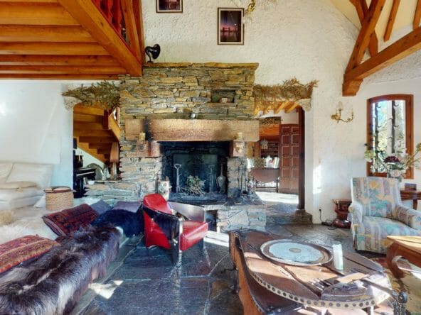 Le-Manoir-de-Plantaurel-cheminee(2)