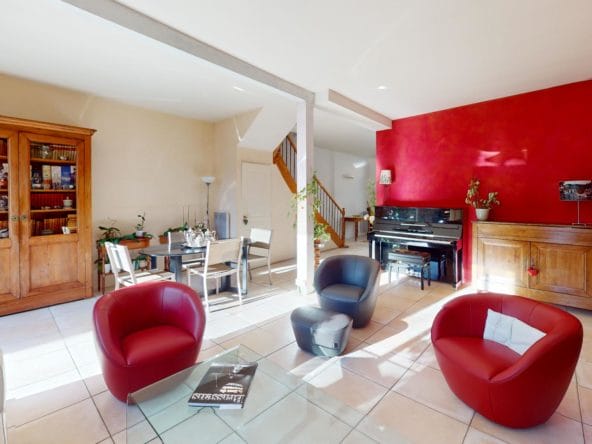 Elegance-LumiereGaronne-Living-Room