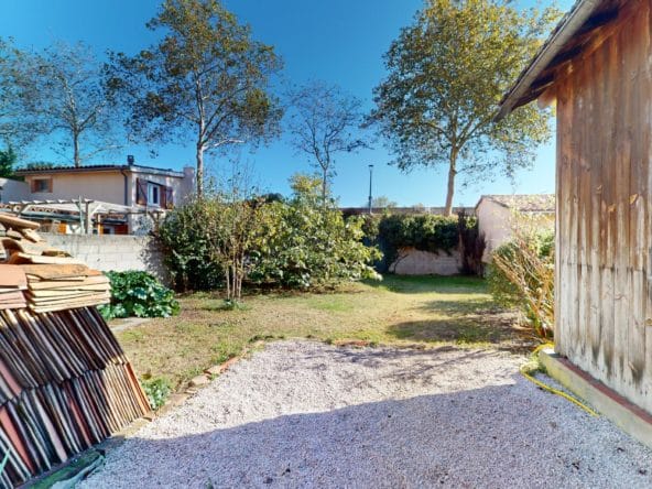 Elegance-LumiereGaronne-courjardin