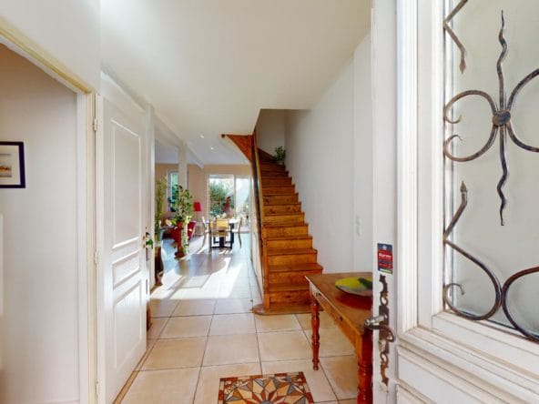 Elegance-LumiereGaronne-entree0