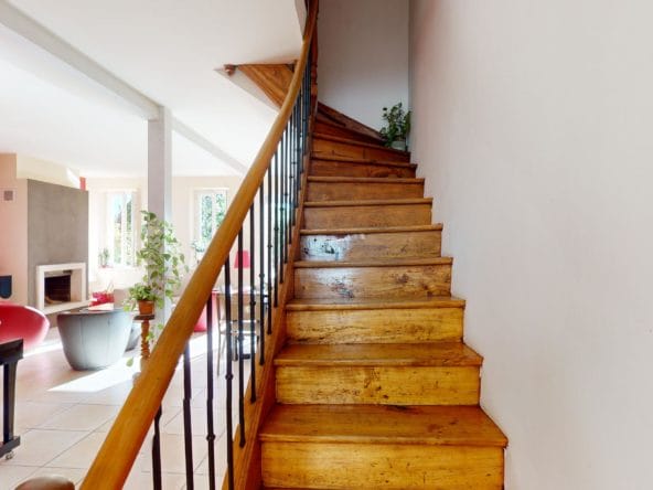 Elegance-LumiereGaronne-escalier