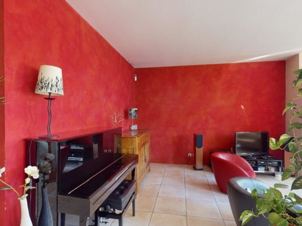 Elegance-LumiereGaronne-sejourmusique