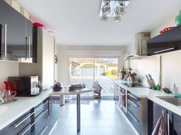 Maison-piscine-Castelginest-cuisine-439