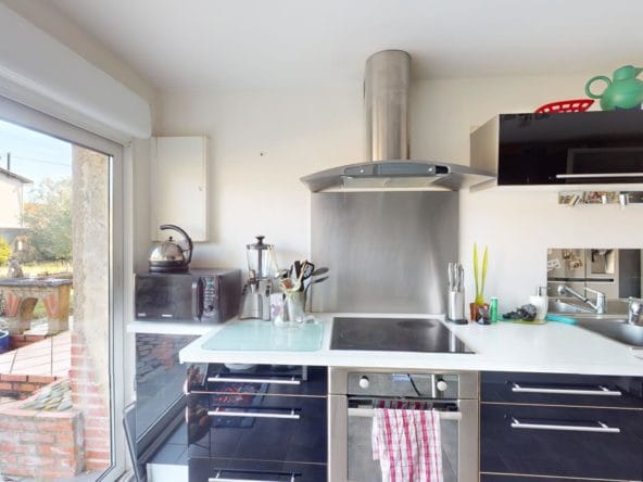 Maison-piscine-Castelginest-cuisine-850