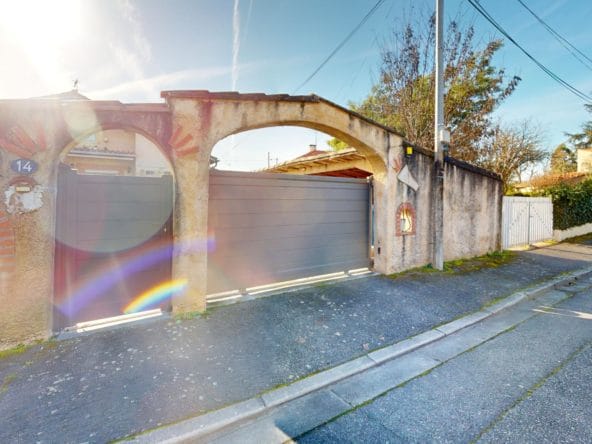 Maison-piscine-Castelginest-devantrue