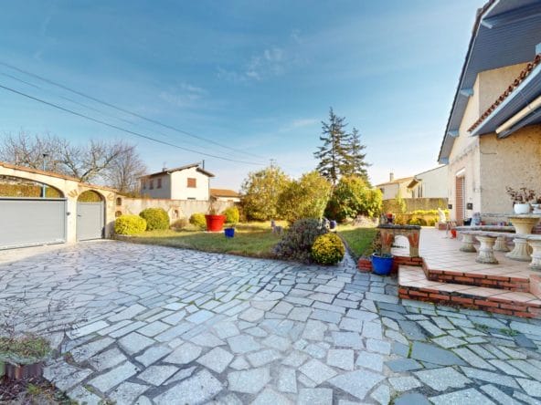Maison-piscine-Castelginest-jardin-30