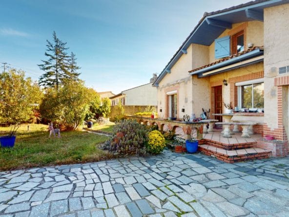 Maison-piscine-Castelginest-jardin-322