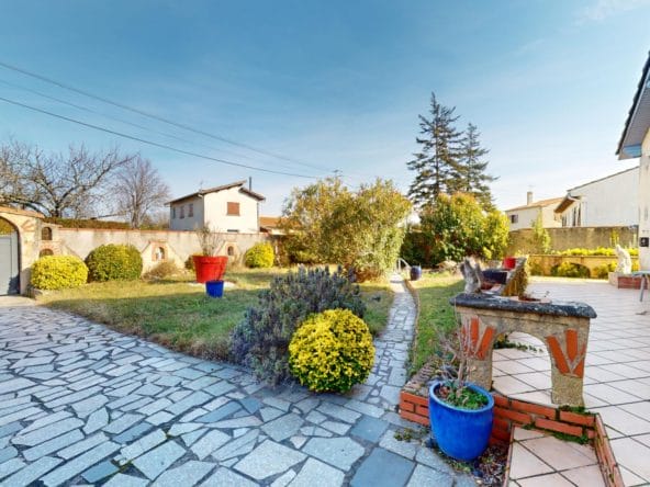 Maison-piscine-Castelginest-jardin-618