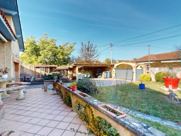 Maison-piscine-Castelginest-jardin-822