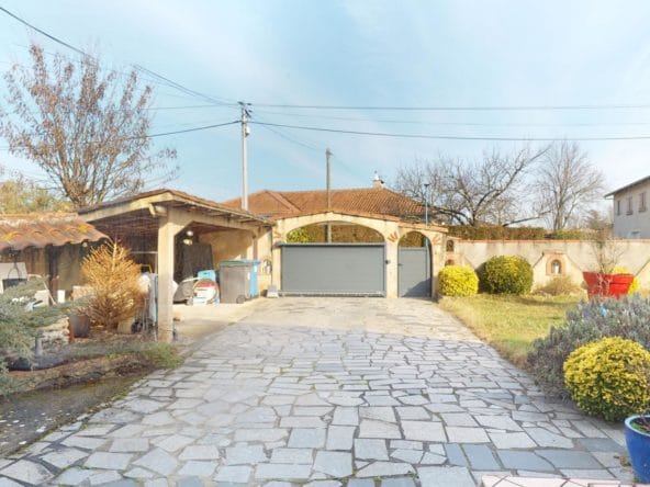 Maison-piscine-Castelginest-portail