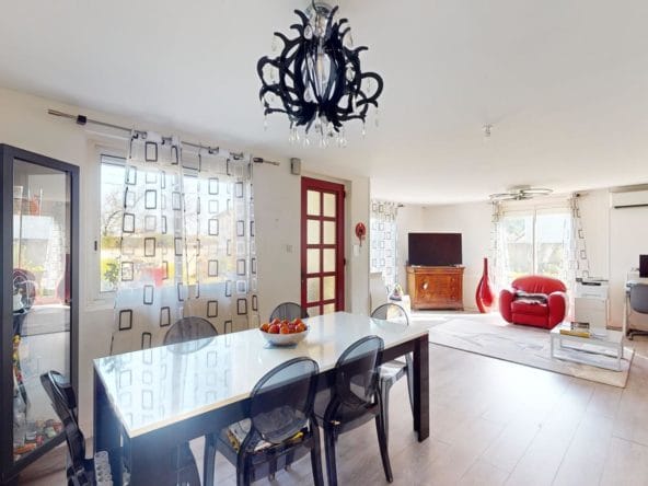 Maison-piscine-Castelginest-sejour-955